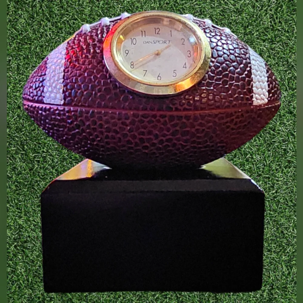 DanSport Football Clock with Stand